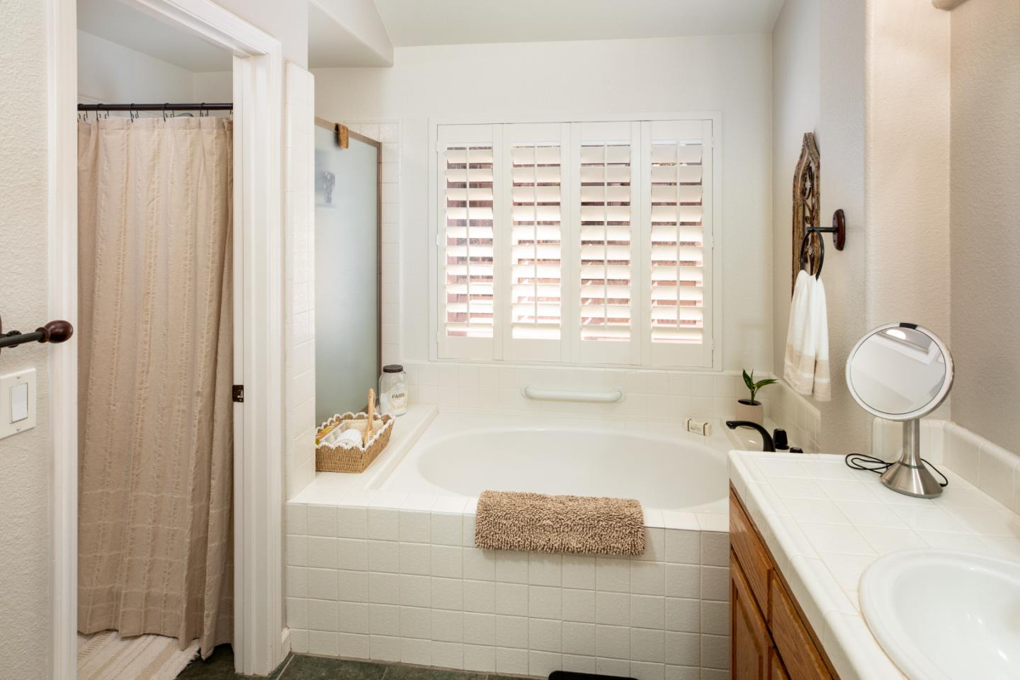 Detail Gallery Image 17 of 28 For 156 Zinfandel Cir, Scotts Valley,  CA 95066 - 3 Beds | 2 Baths