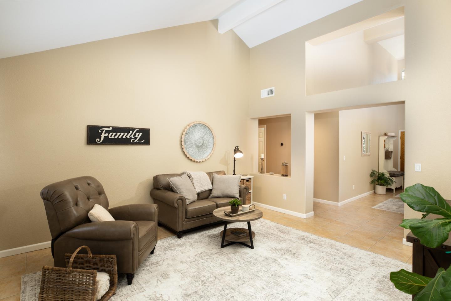 Detail Gallery Image 9 of 28 For 156 Zinfandel Cir, Scotts Valley,  CA 95066 - 3 Beds | 2 Baths