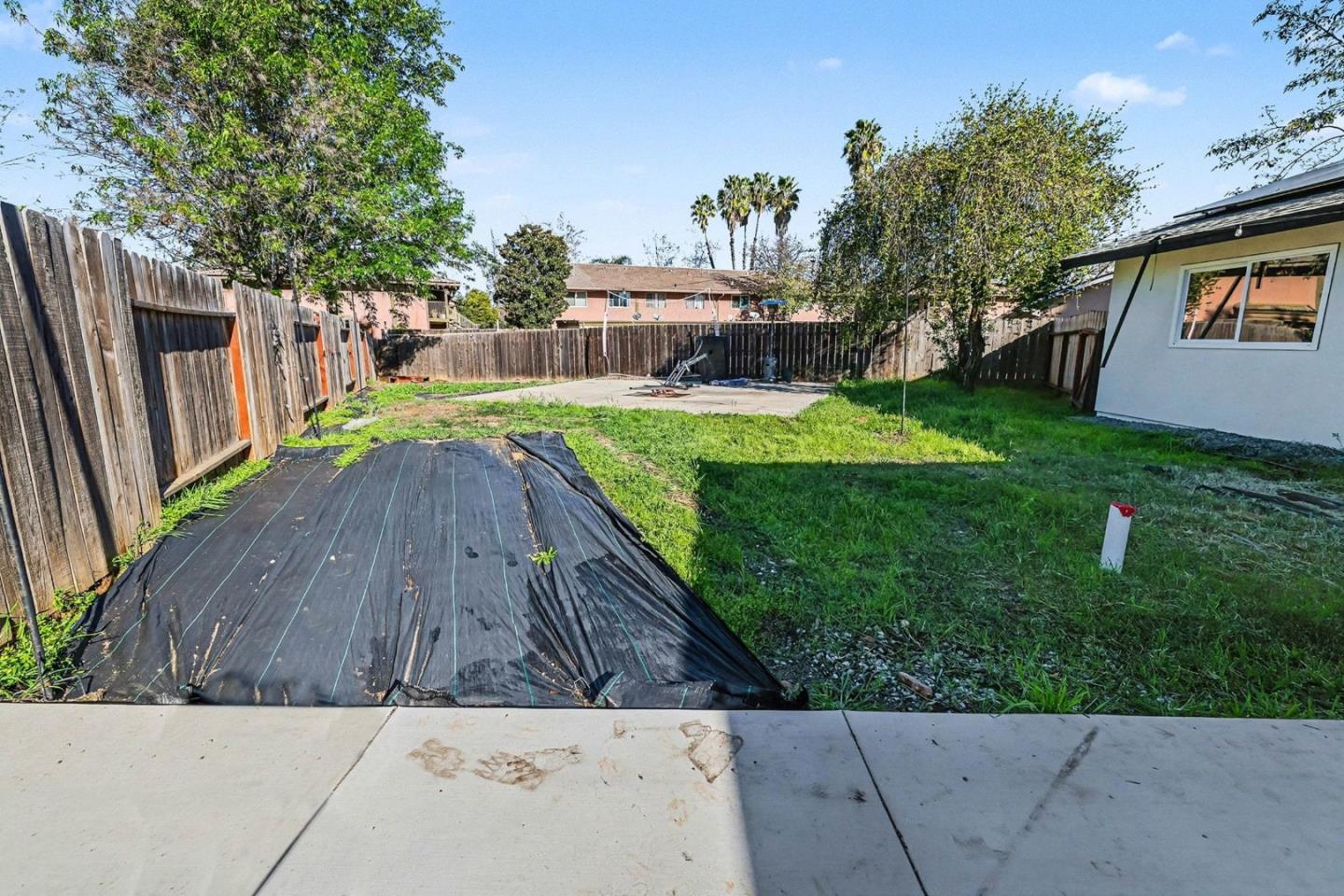 Detail Gallery Image 14 of 15 For 201 Dorothy Ct, Escondido,  CA 92027 - 4 Beds | 2 Baths