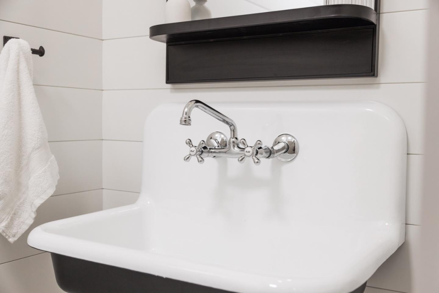 Detail Gallery Image 23 of 56 For 26 Driftwood Ct, Pacifica,  CA 94044 - 4 Beds | 2/1 Baths