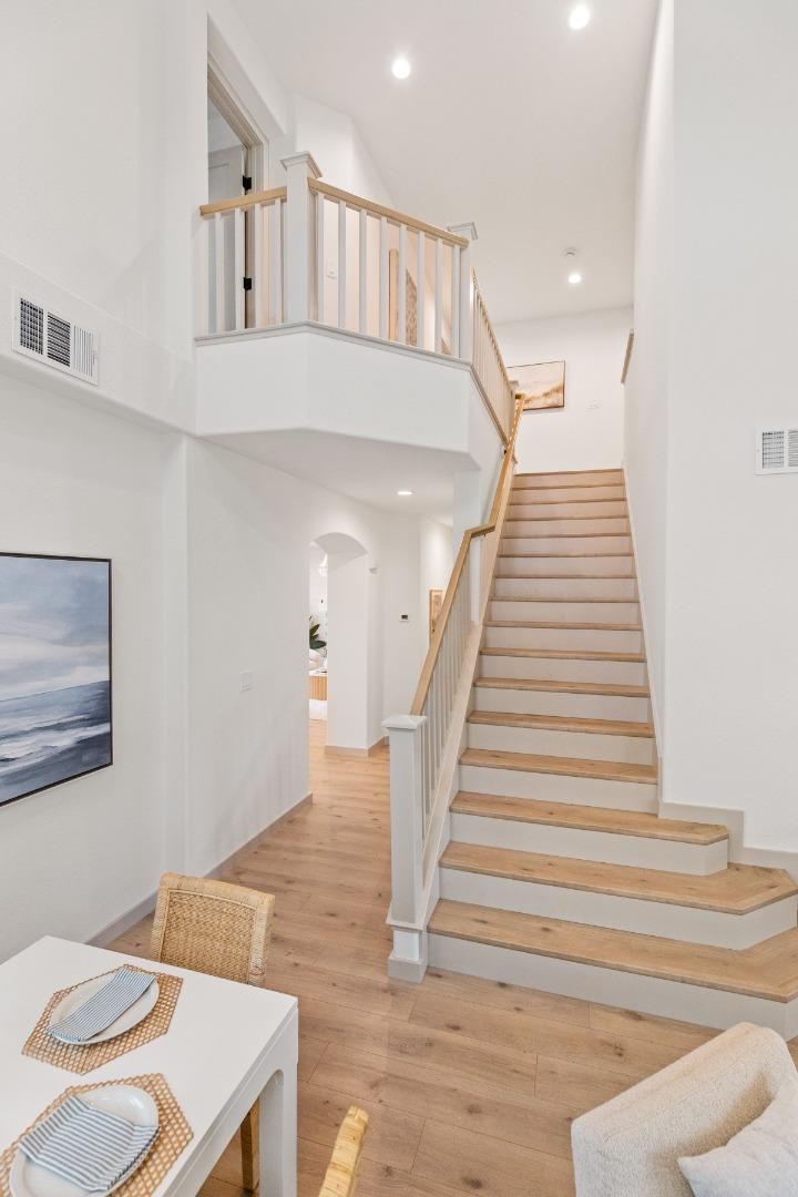 Detail Gallery Image 25 of 56 For 26 Driftwood Ct, Pacifica,  CA 94044 - 4 Beds | 2/1 Baths