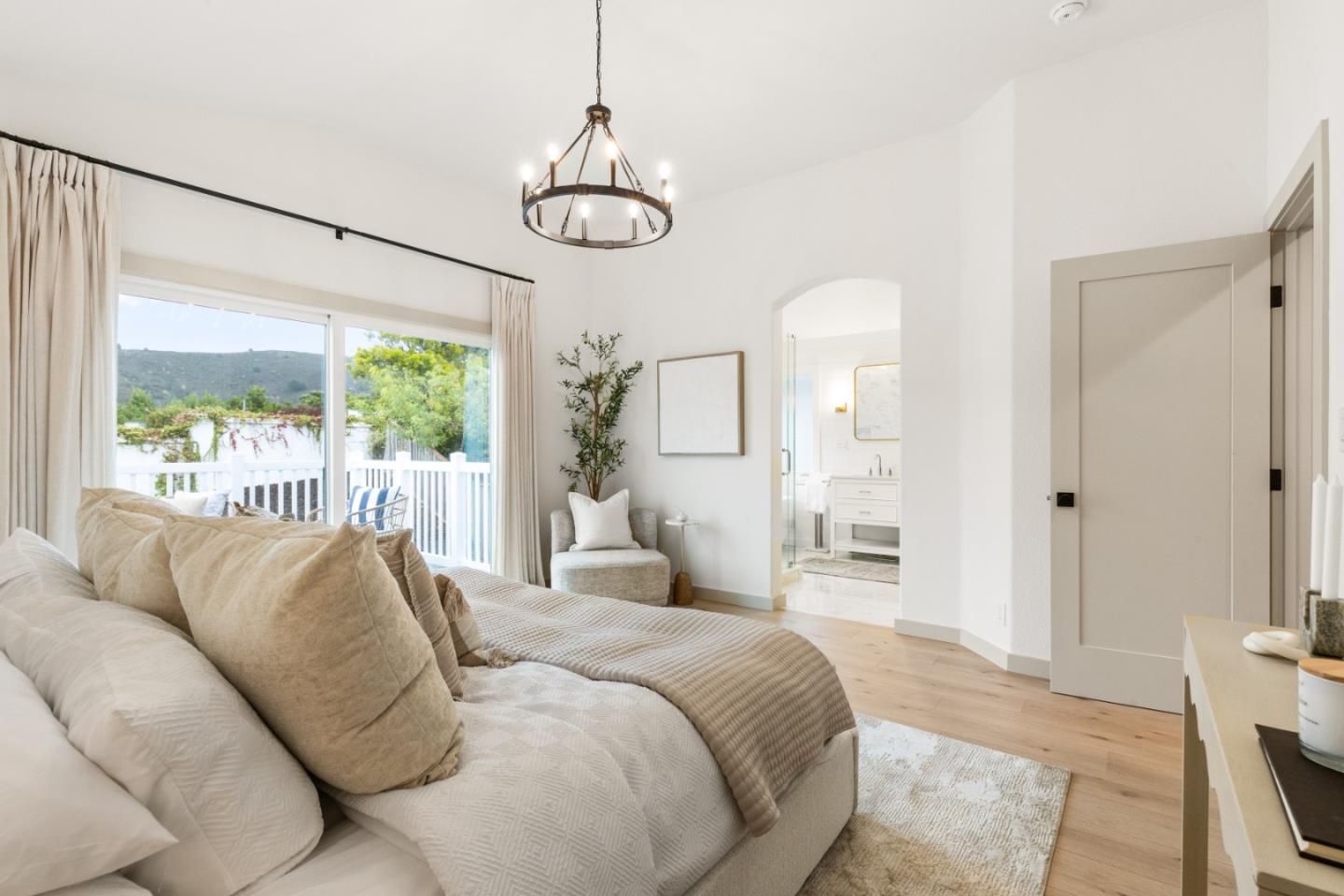 Detail Gallery Image 28 of 56 For 26 Driftwood Ct, Pacifica,  CA 94044 - 4 Beds | 2/1 Baths