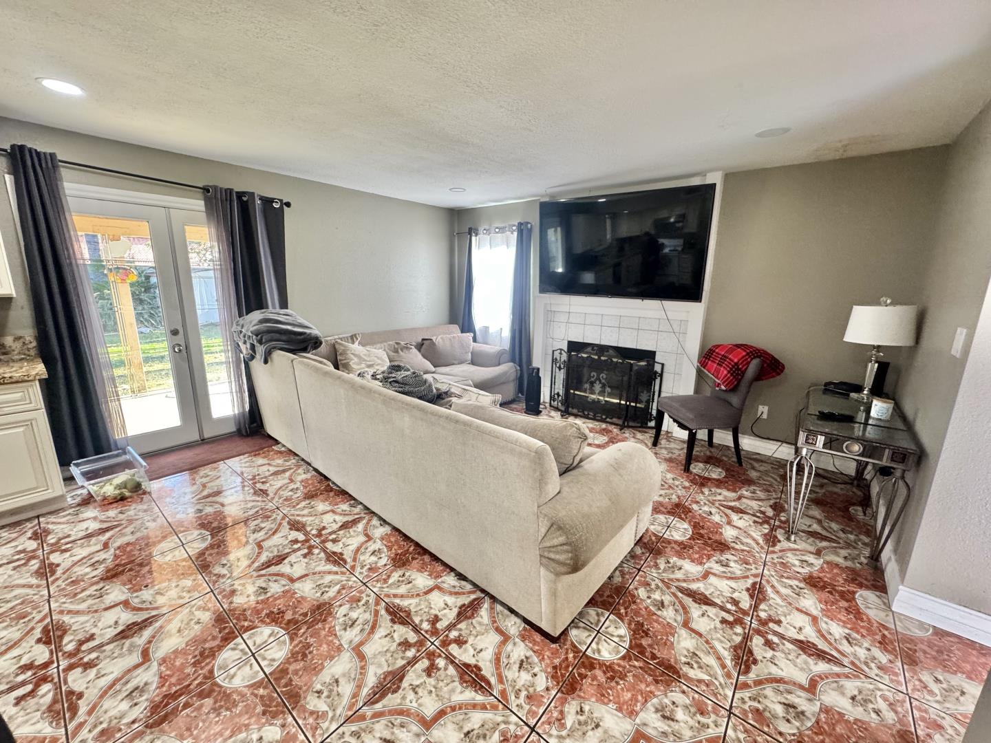 Detail Gallery Image 7 of 16 For 7605 Golden Rise Ct, Bakersfield,  CA 93313 - 3 Beds | 2/1 Baths