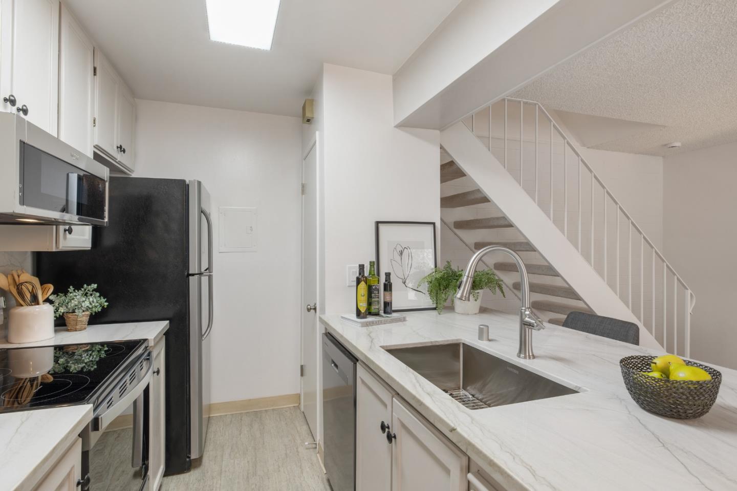 Detail Gallery Image 6 of 12 For 331 N 1st St #3,  Campbell,  CA 95008 - 2 Beds | 1 Baths