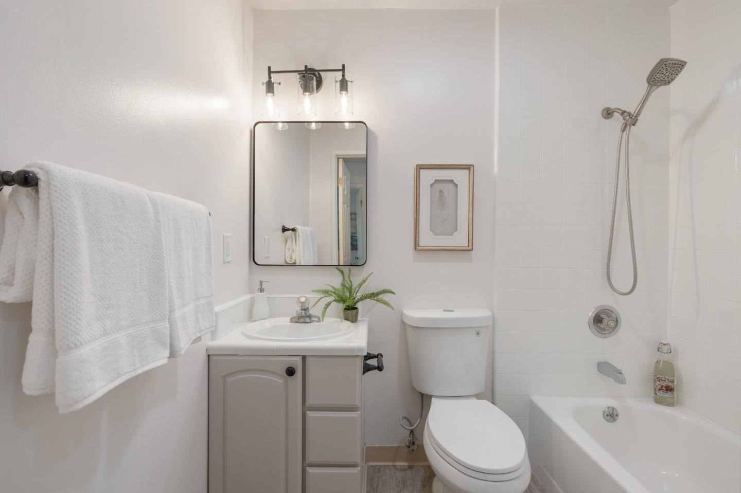 Detail Gallery Image 9 of 12 For 331 N 1st St #3,  Campbell,  CA 95008 - 2 Beds | 1 Baths