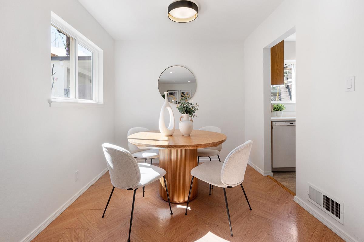 Detail Gallery Image 20 of 26 For 1111 Laguna, Burlingame,  CA 94010 - 6 Beds | 4 Baths