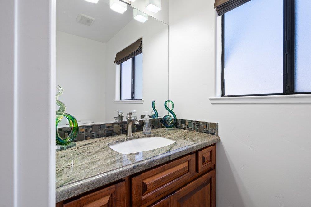 Detail Gallery Image 15 of 38 For 801 Nash Rd #B10,  Hollister,  CA 95023 - 2 Beds | 2 Baths