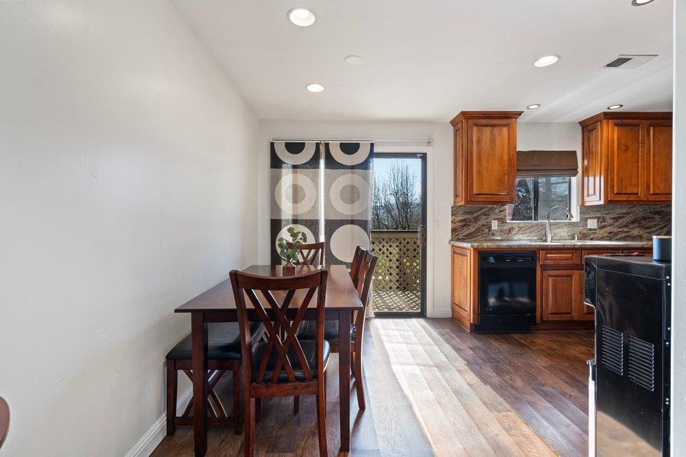 Detail Gallery Image 9 of 38 For 801 Nash Rd #B10,  Hollister,  CA 95023 - 2 Beds | 2 Baths