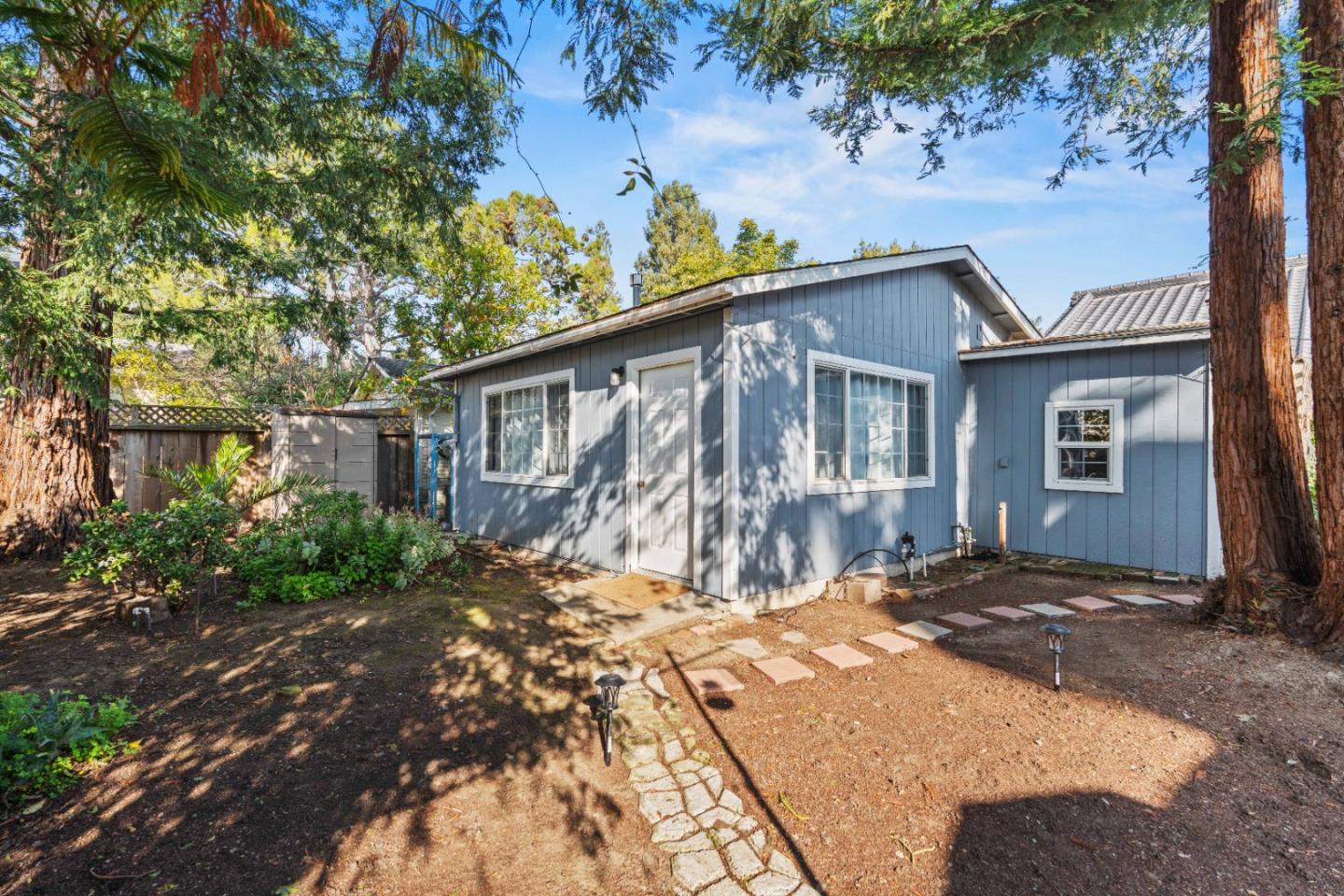 Detail Gallery Image 13 of 21 For 870 College Ave, Palo Alto,  CA 94306 - 1 Beds | 2 Baths