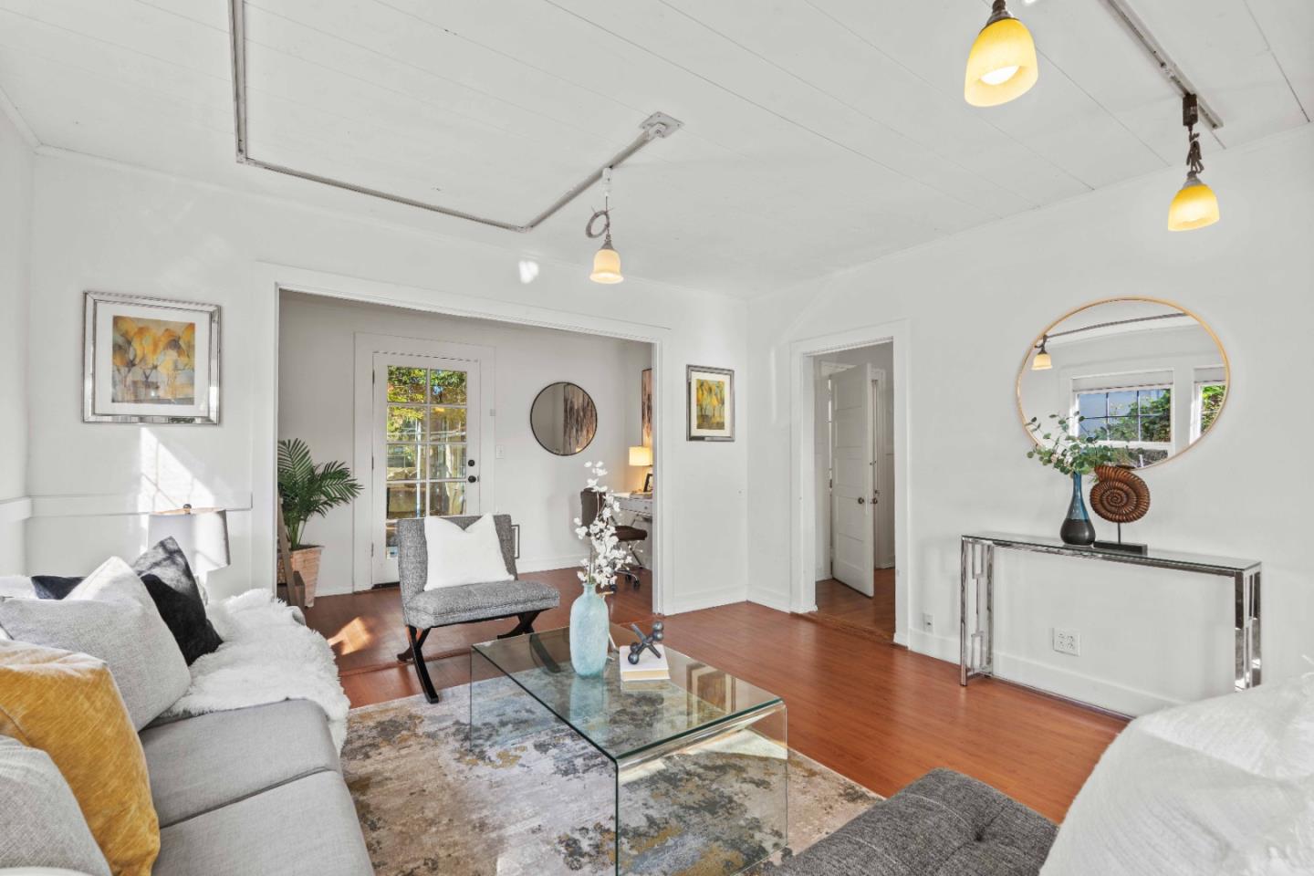 Detail Gallery Image 3 of 21 For 870 College Ave, Palo Alto,  CA 94306 - 1 Beds | 2 Baths