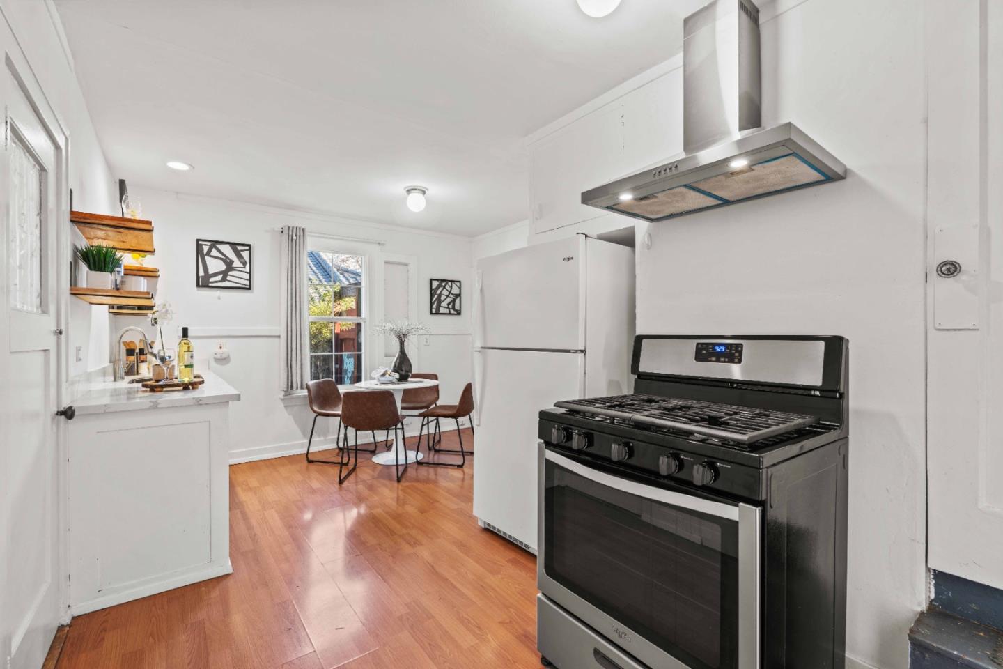 Detail Gallery Image 5 of 21 For 870 College Ave, Palo Alto,  CA 94306 - 1 Beds | 2 Baths