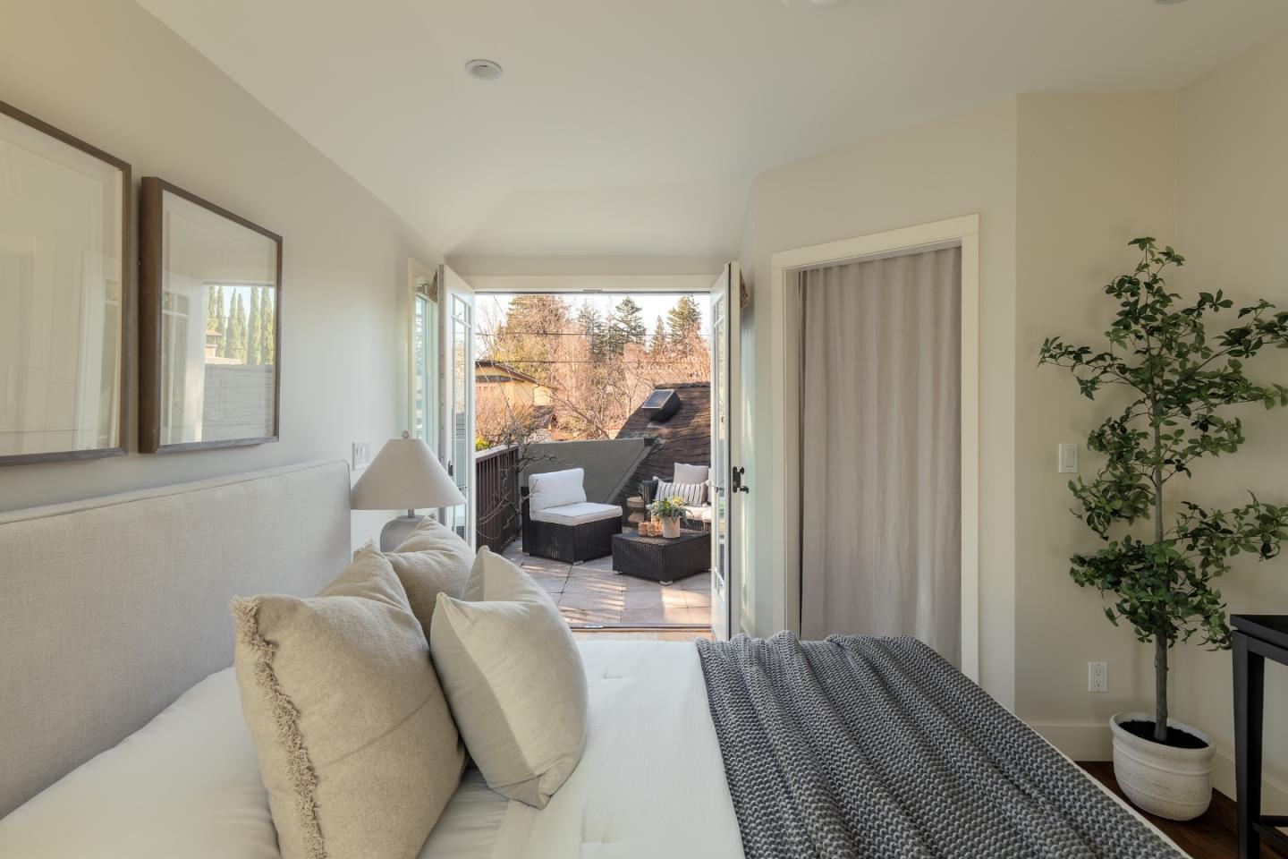 Detail Gallery Image 24 of 32 For 1341 Tasso St, Palo Alto,  CA 94301 - 4 Beds | 3 Baths