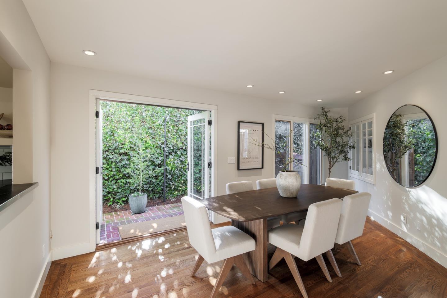 Detail Gallery Image 6 of 32 For 1341 Tasso St, Palo Alto,  CA 94301 - 4 Beds | 3 Baths