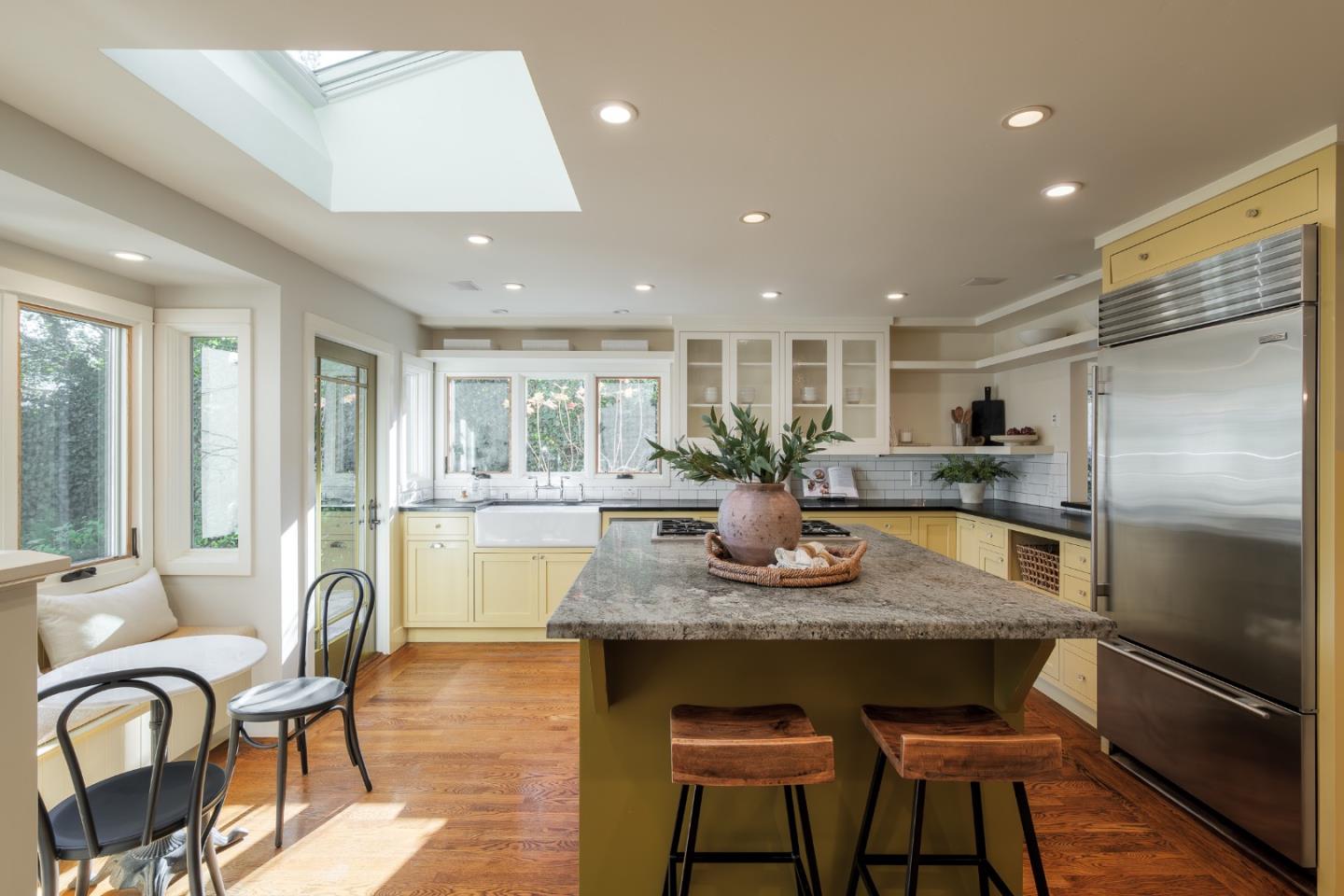 Detail Gallery Image 9 of 32 For 1341 Tasso St, Palo Alto,  CA 94301 - 4 Beds | 3 Baths