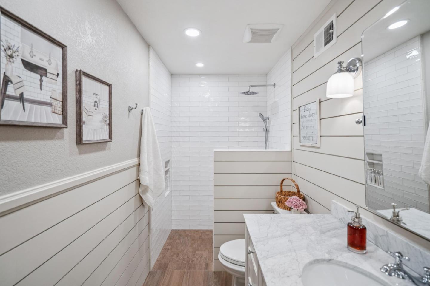 Detail Gallery Image 19 of 35 For 6204 Valley Glen Ct, San Jose,  CA 95123 - 4 Beds | 2 Baths