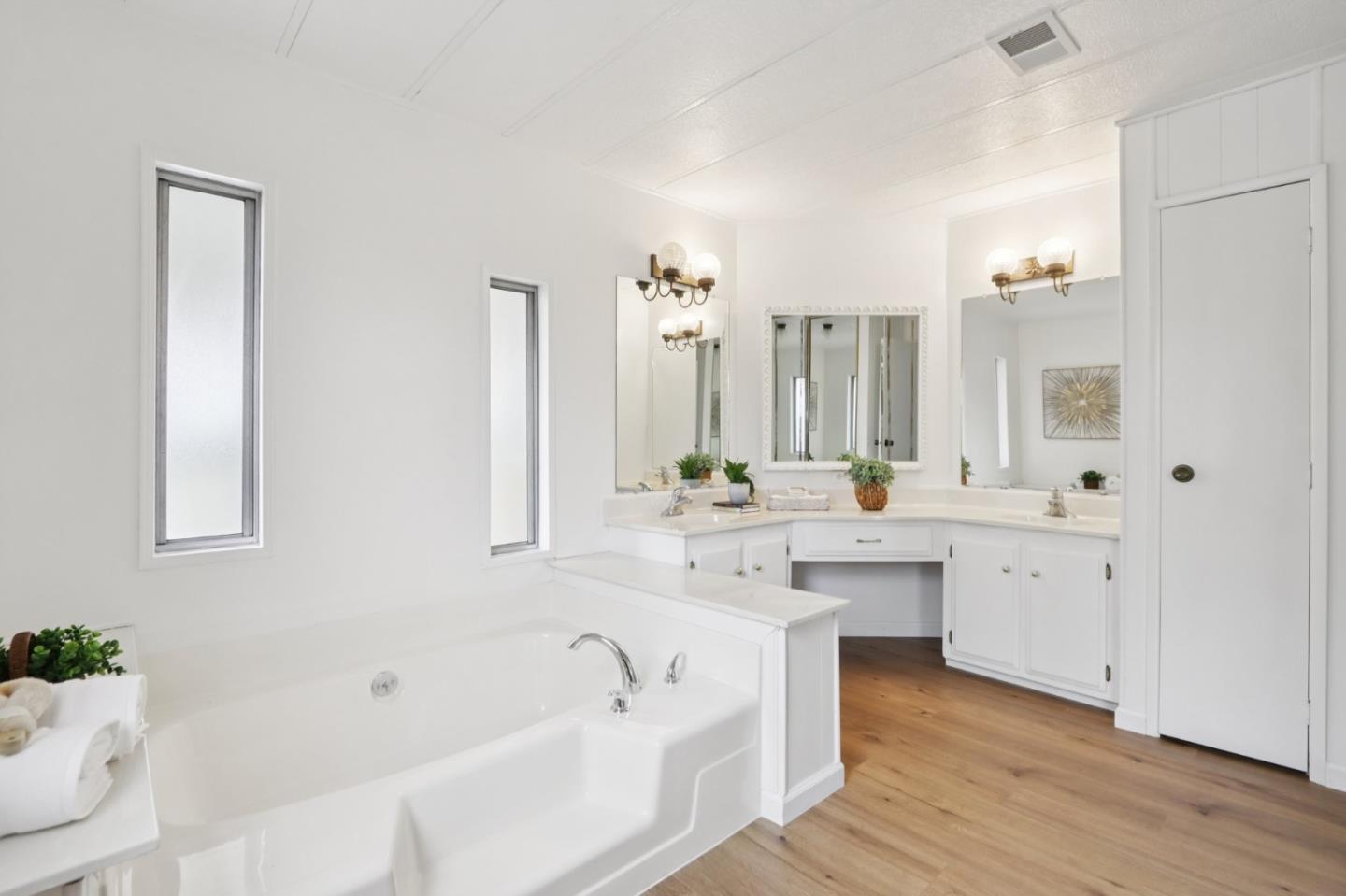 Detail Gallery Image 24 of 39 For 160 a Quail Hollow Dr 160a,  San Jose,  CA 95128 - 2 Beds | 2 Baths