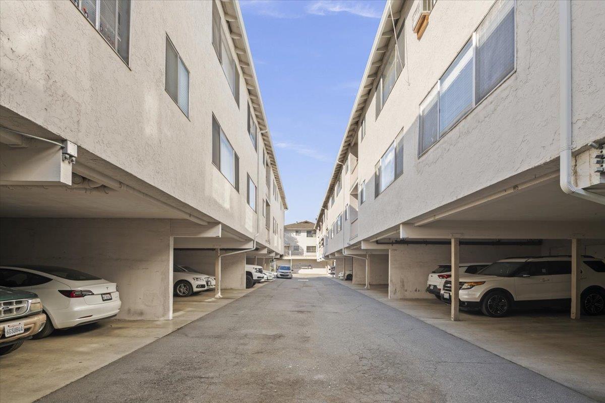 Detail Gallery Image 10 of 12 For 1920 Latham St, Mountain View,  CA 94040 - – Beds | – Baths