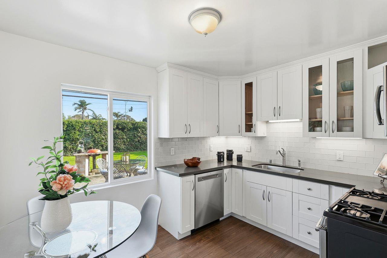 Detail Gallery Image 10 of 42 For 129 Francisco Dr, South San Francisco,  CA 94080 - 4 Beds | 2 Baths