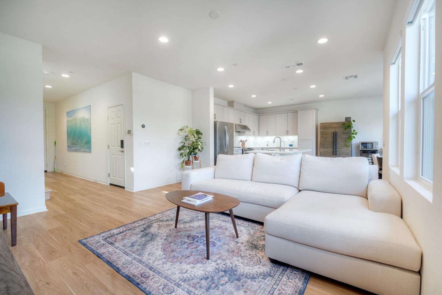 Detail Gallery Image 12 of 33 For 3072 Glenmore St, Vista,  CA 92081 - 3 Beds | 2/1 Baths