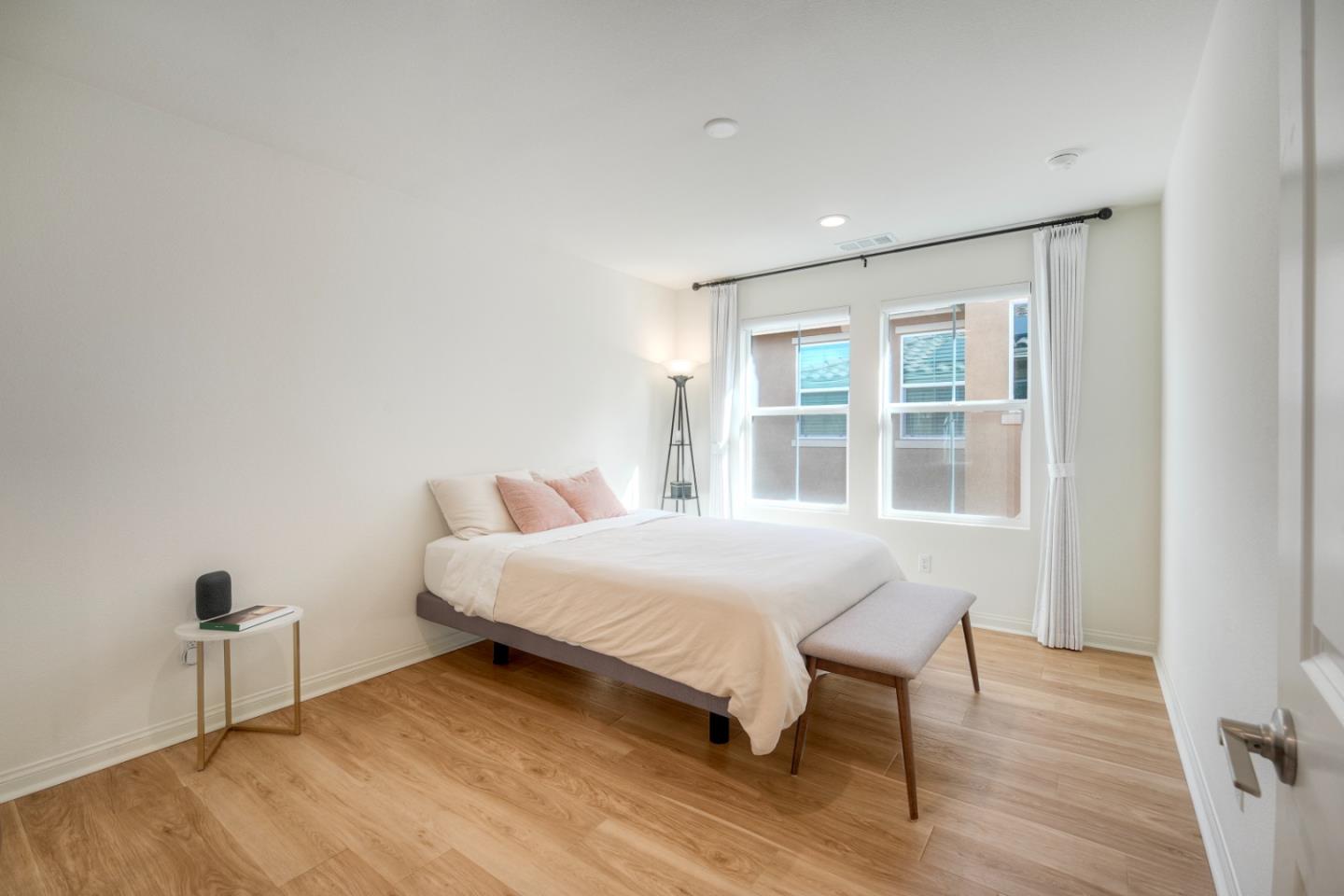 Detail Gallery Image 18 of 33 For 3072 Glenmore St, Vista,  CA 92081 - 3 Beds | 2/1 Baths