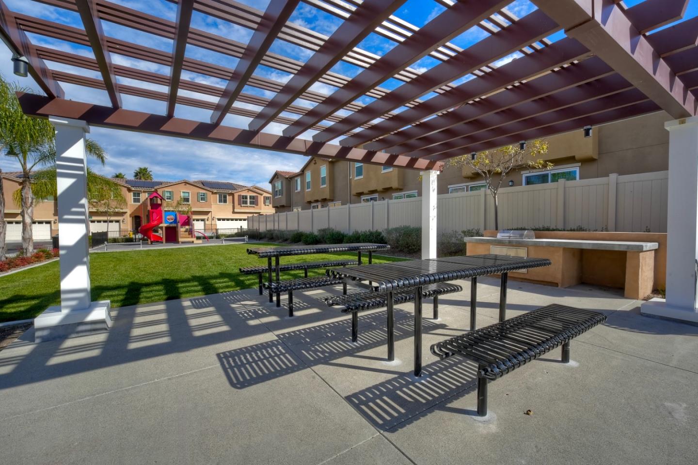 Detail Gallery Image 31 of 33 For 3072 Glenmore St, Vista,  CA 92081 - 3 Beds | 2/1 Baths