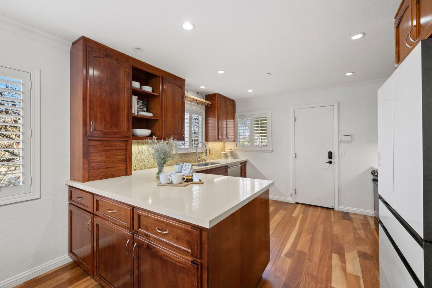 Detail Gallery Image 15 of 48 For 612 Hudson St, Redwood City,  CA 94061 - 4 Beds | 3 Baths