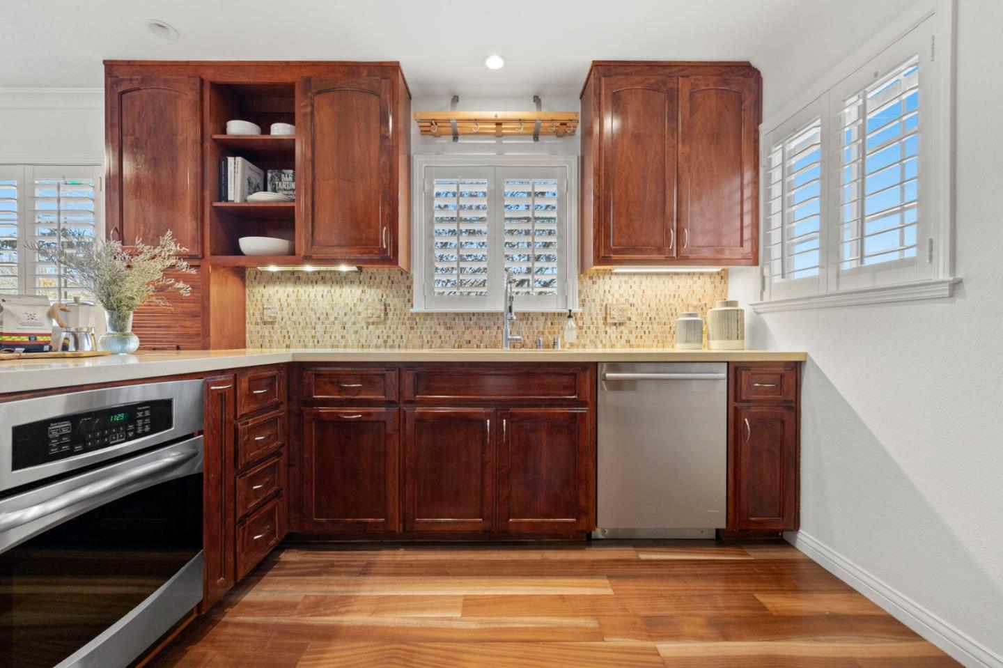 Detail Gallery Image 17 of 48 For 612 Hudson St, Redwood City,  CA 94061 - 4 Beds | 3 Baths