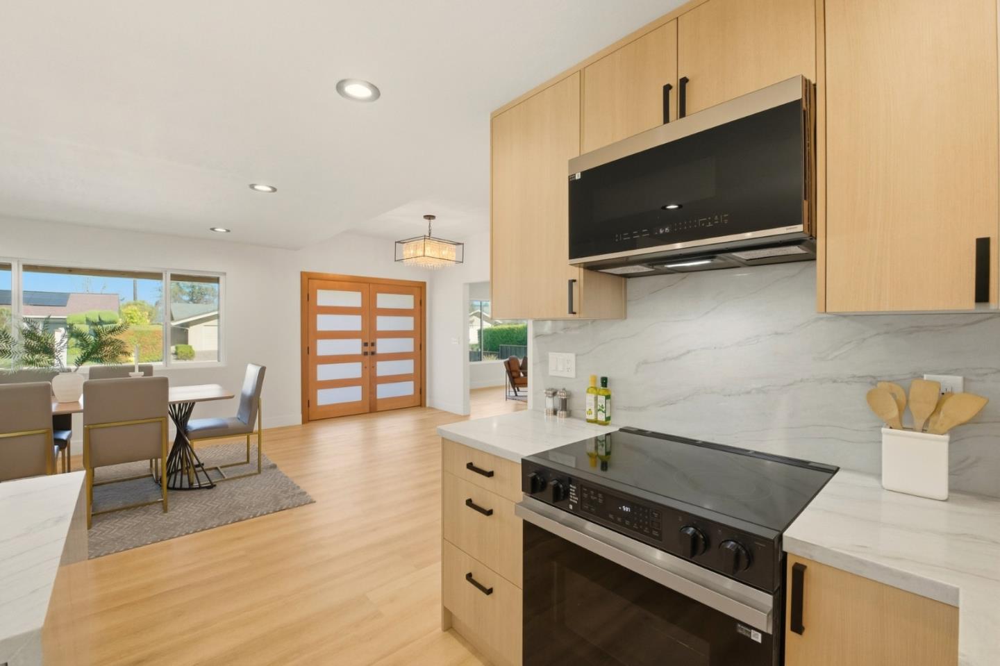 Detail Gallery Image 17 of 53 For 1164 via Mateo, San Jose,  CA 95120 - 3 Beds | 2 Baths