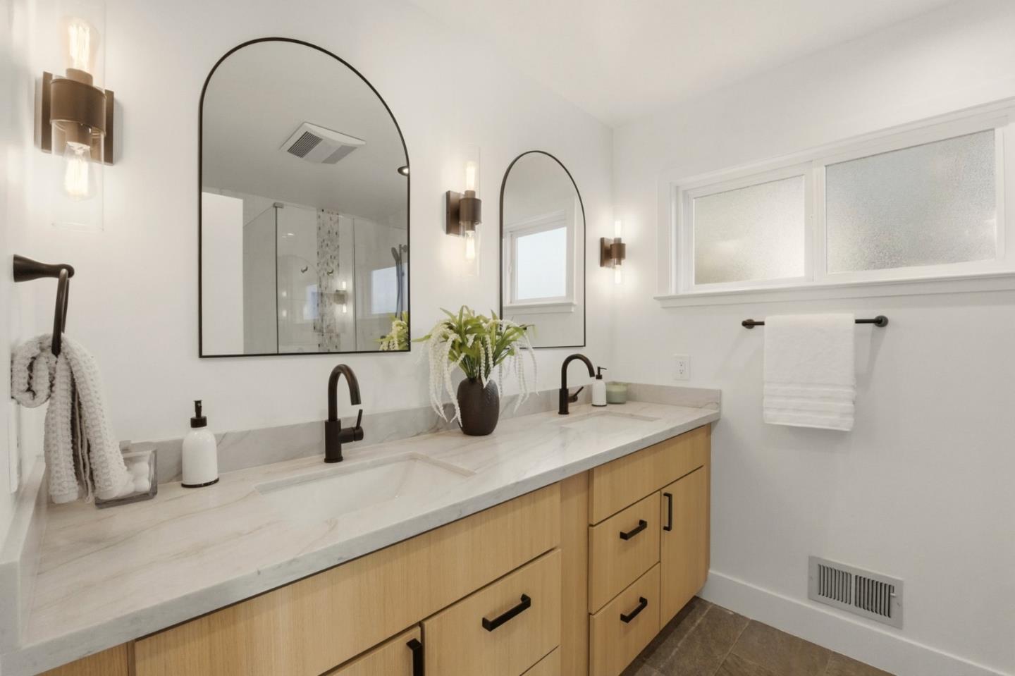 Detail Gallery Image 39 of 53 For 1164 via Mateo, San Jose,  CA 95120 - 3 Beds | 2 Baths