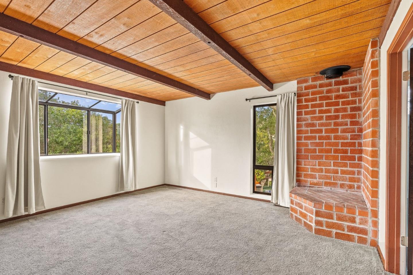 Detail Gallery Image 10 of 32 For 15460 Weather Rock Way, Salinas,  CA 93908 - 3 Beds | 2/1 Baths