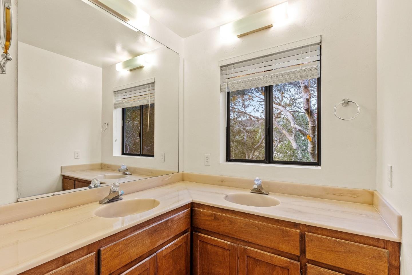 Detail Gallery Image 15 of 32 For 15460 Weather Rock Way, Salinas,  CA 93908 - 3 Beds | 2/1 Baths