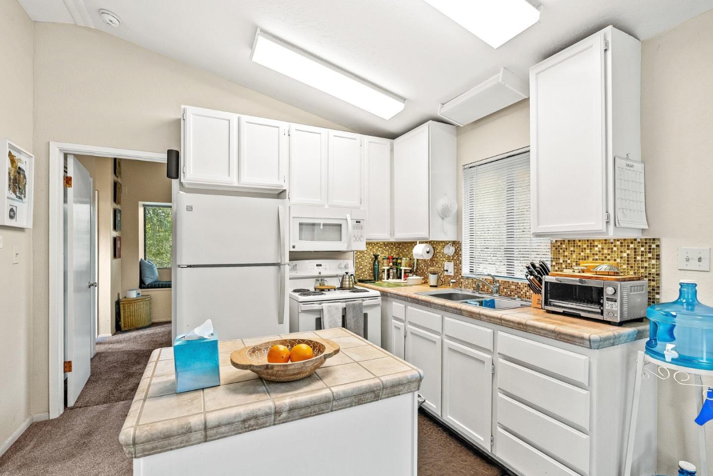 Detail Gallery Image 19 of 32 For 15460 Weather Rock Way, Salinas,  CA 93908 - 3 Beds | 2/1 Baths