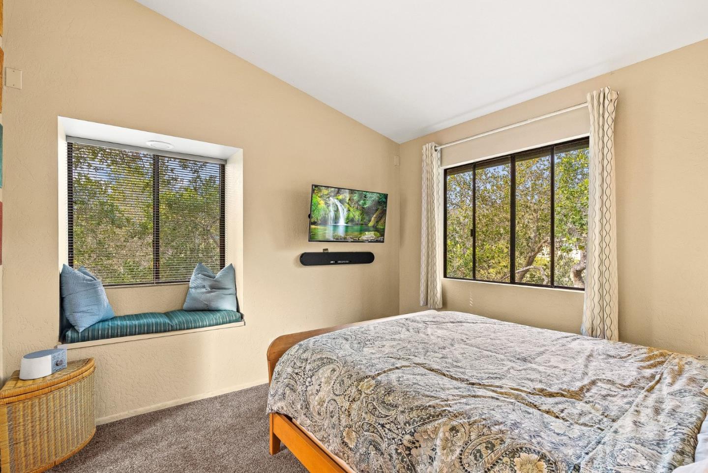 Detail Gallery Image 20 of 32 For 15460 Weather Rock Way, Salinas,  CA 93908 - 3 Beds | 2/1 Baths