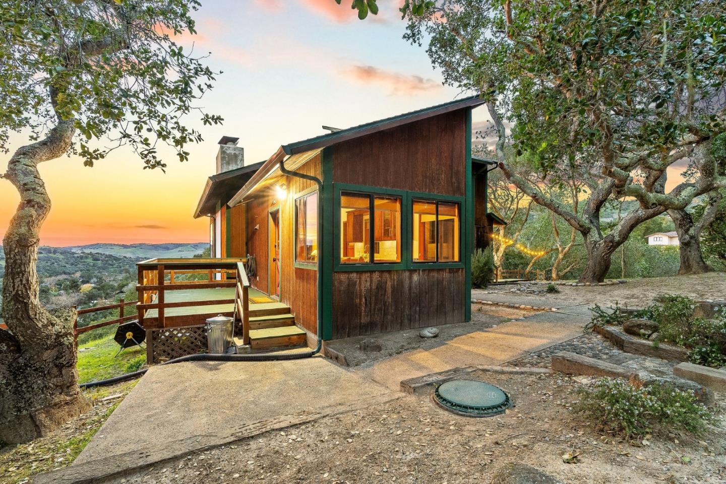 Detail Gallery Image 25 of 32 For 15460 Weather Rock Way, Salinas,  CA 93908 - 3 Beds | 2/1 Baths