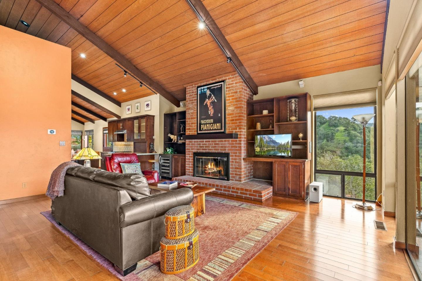 Detail Gallery Image 5 of 32 For 15460 Weather Rock Way, Salinas,  CA 93908 - 3 Beds | 2/1 Baths