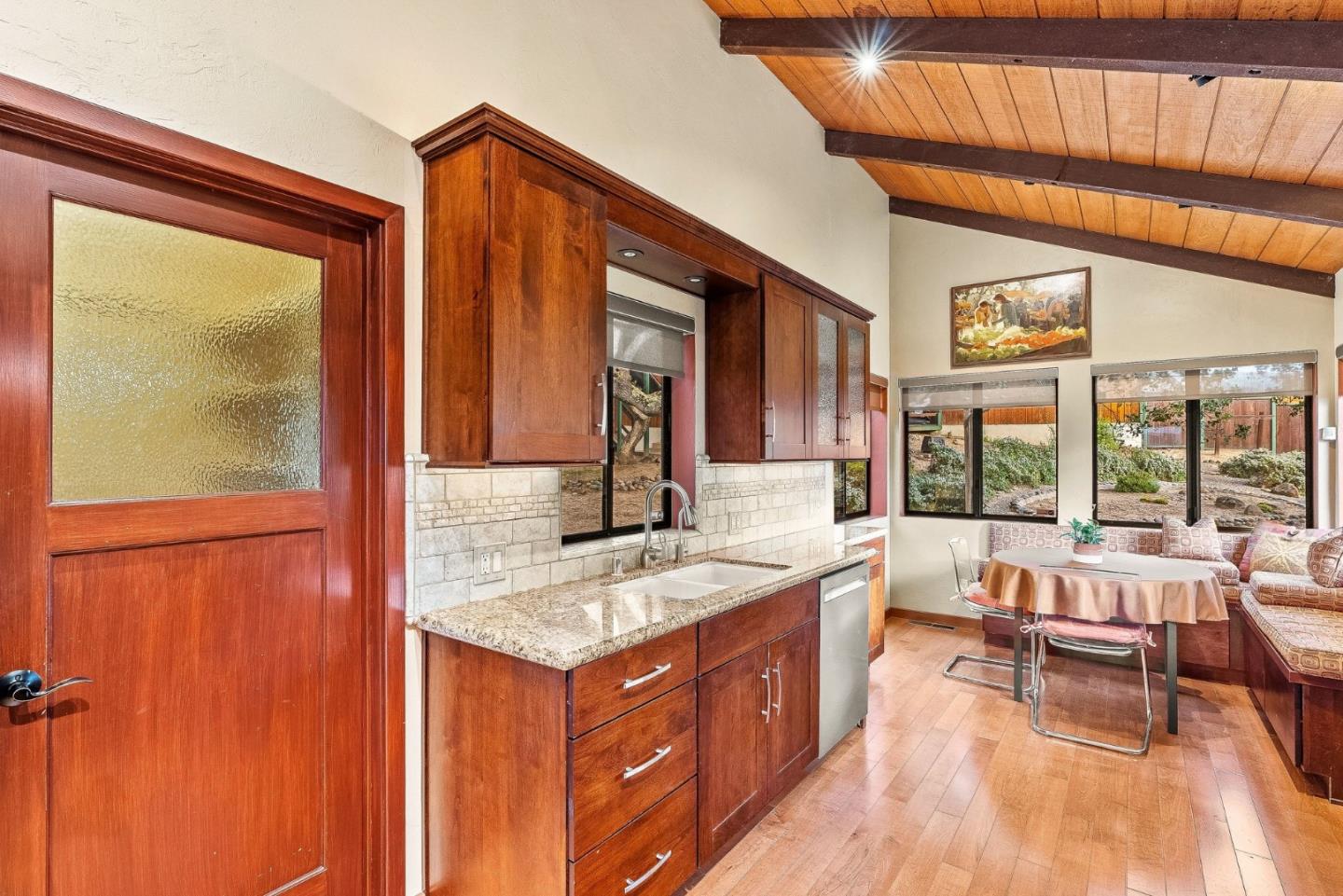 Detail Gallery Image 8 of 32 For 15460 Weather Rock Way, Salinas,  CA 93908 - 3 Beds | 2/1 Baths