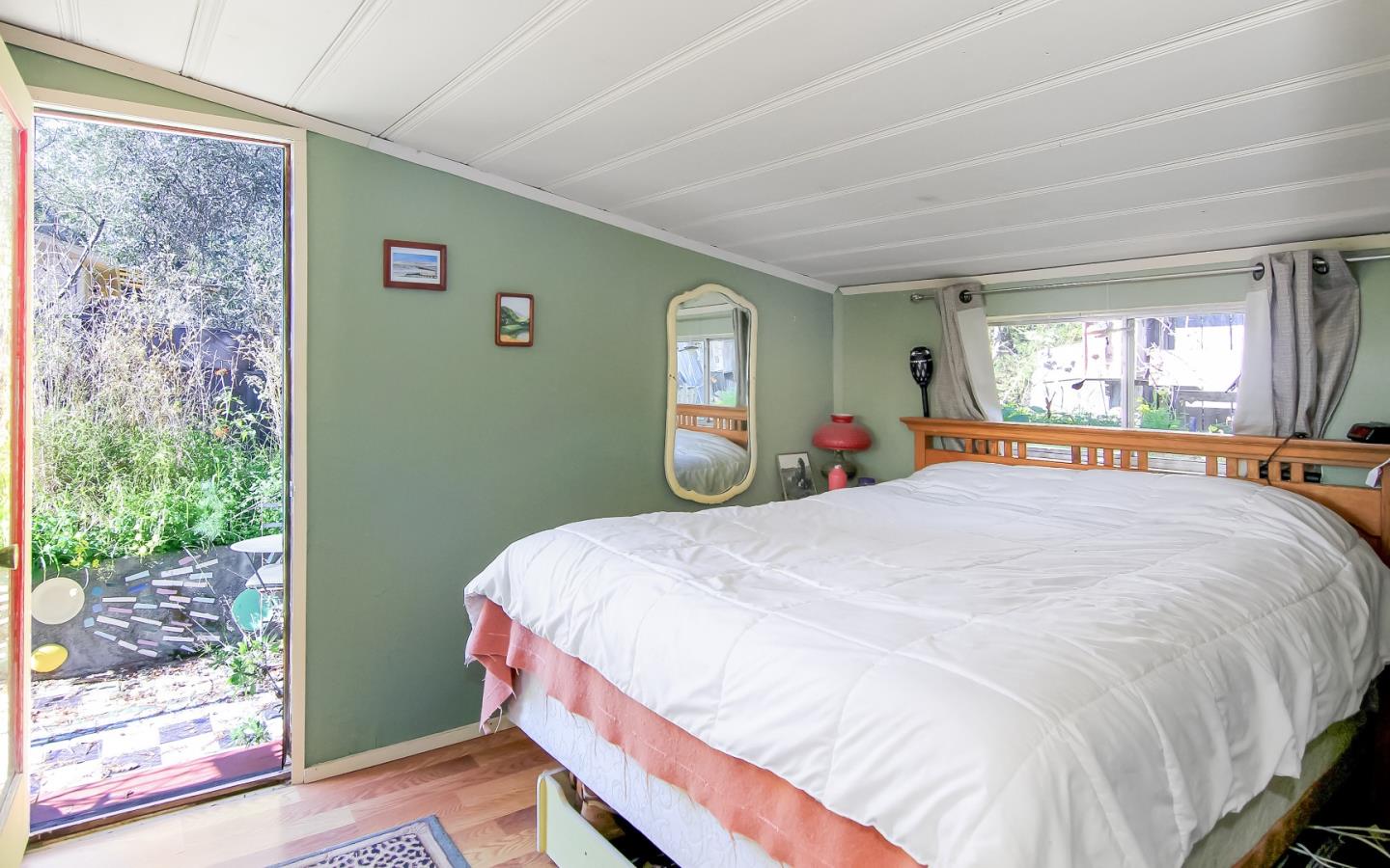 Detail Gallery Image 6 of 18 For 721 Prospect Heights, Santa Cruz,  CA 95065 - 3 Beds | 2 Baths