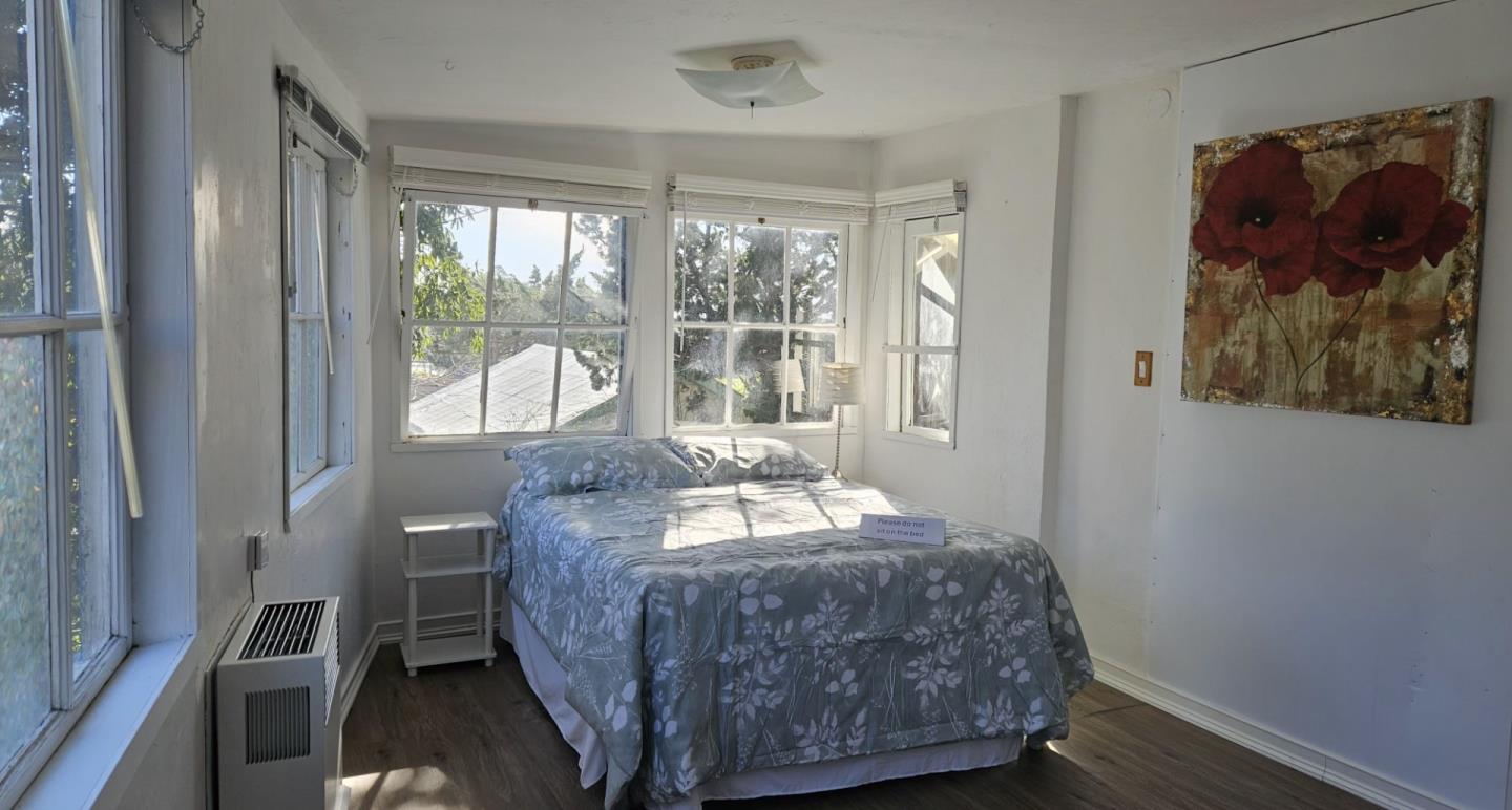 Detail Gallery Image 8 of 18 For 721 Prospect Heights, Santa Cruz,  CA 95065 - 3 Beds | 2 Baths