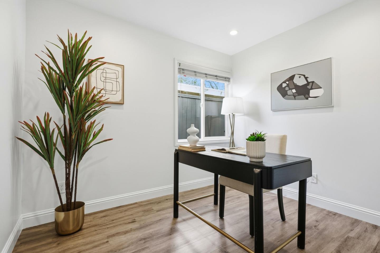 Detail Gallery Image 15 of 36 For 78 Poinsettia Ave, San Mateo,  CA 94403 - 4 Beds | 2 Baths