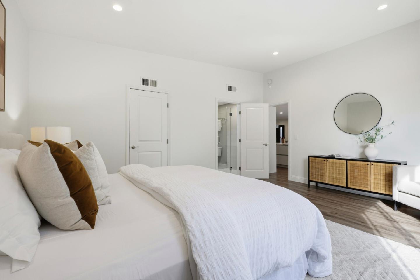 Detail Gallery Image 18 of 36 For 78 Poinsettia Ave, San Mateo,  CA 94403 - 4 Beds | 2 Baths