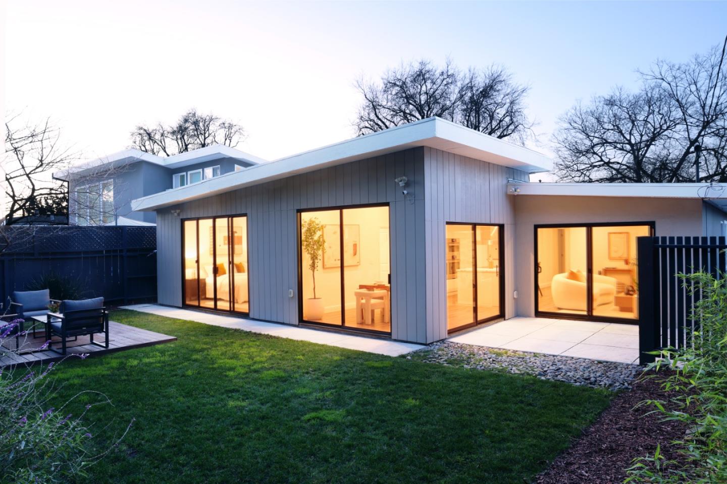 Detail Gallery Image 3 of 36 For 78 Poinsettia Ave, San Mateo,  CA 94403 - 4 Beds | 2 Baths