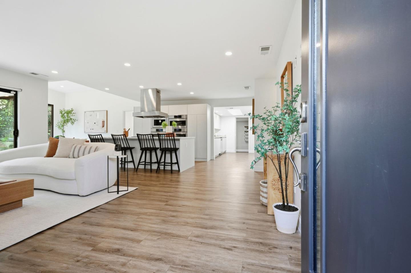 Detail Gallery Image 6 of 36 For 78 Poinsettia Ave, San Mateo,  CA 94403 - 4 Beds | 2 Baths