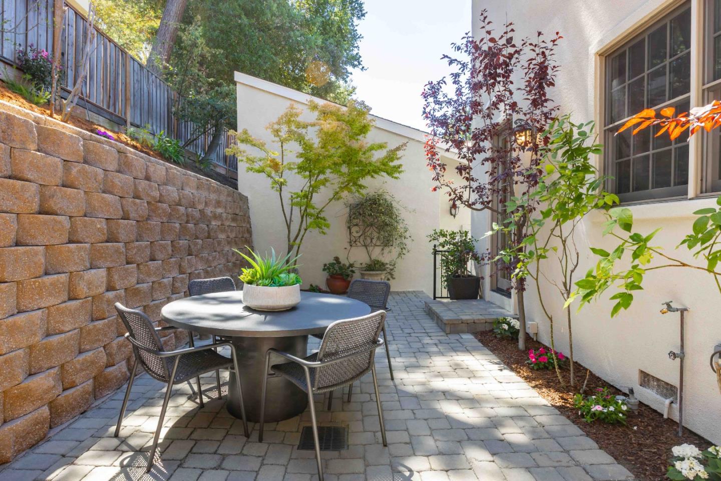 Detail Gallery Image 21 of 21 For 11722 Putter Way, Los Altos,  CA 94024 - 3 Beds | 2/1 Baths