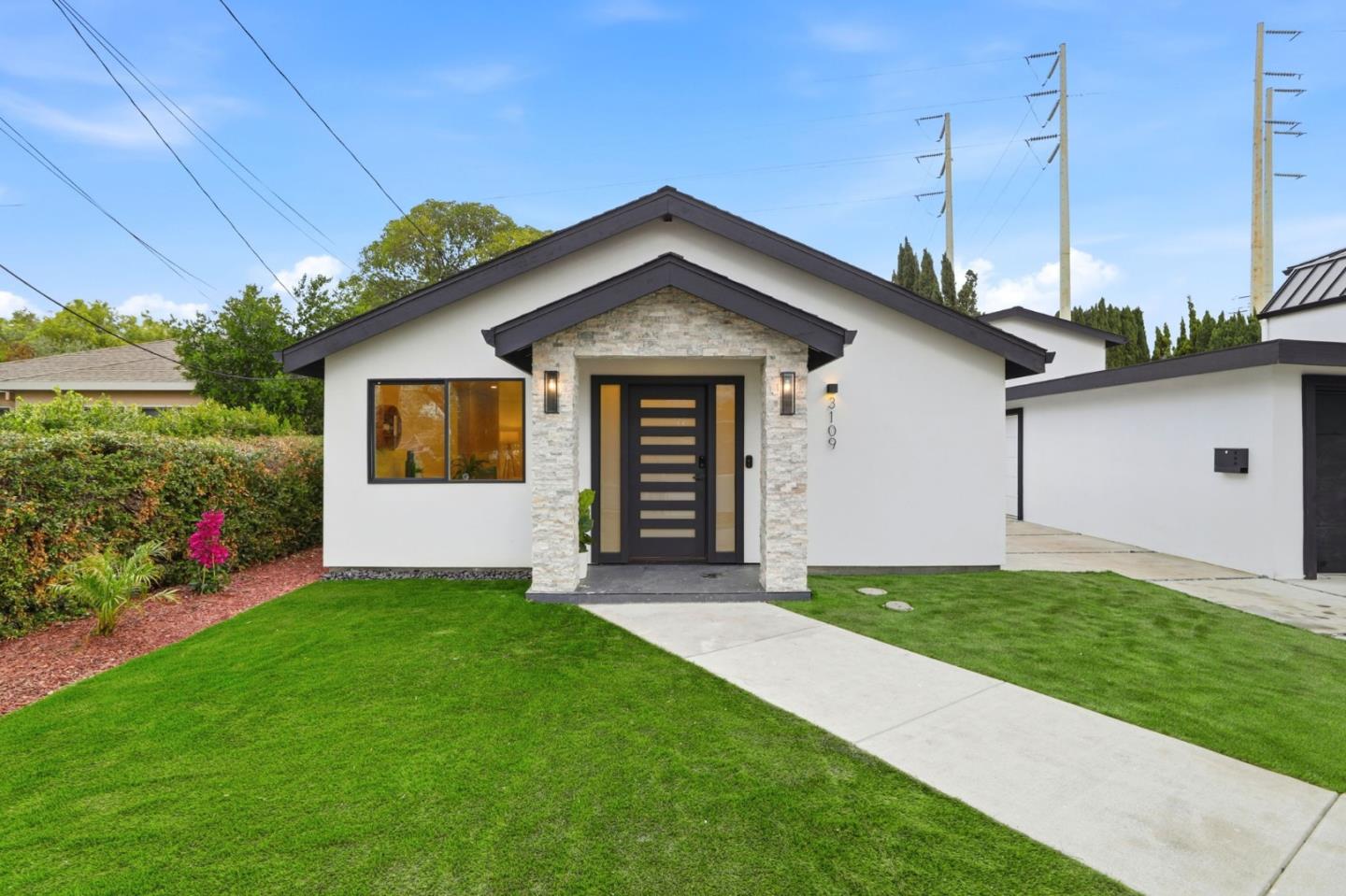 Detail Gallery Image 4 of 36 For 3109 Maddux Dr, Palo Alto,  CA 94303 - 4 Beds | 2 Baths