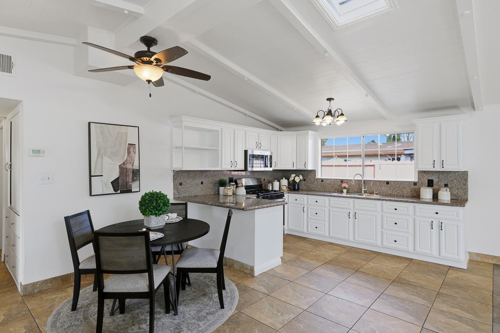 Detail Gallery Image 11 of 75 For 2675 Leeward St, Hayward,  CA 94545 - 4 Beds | 3 Baths