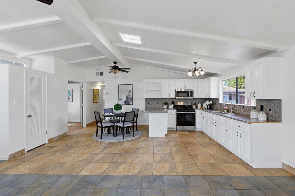 Detail Gallery Image 6 of 75 For 2675 Leeward St, Hayward,  CA 94545 - 4 Beds | 3 Baths