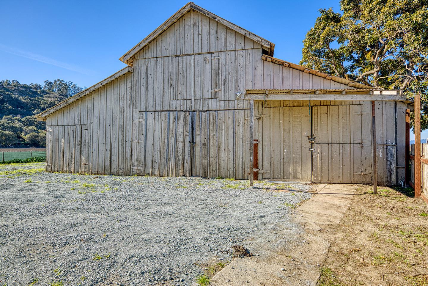 Detail Gallery Image 14 of 42 For 120 San Miguel Canyon Rd, Royal Oaks,  CA 95076 - 4 Beds | 2 Baths