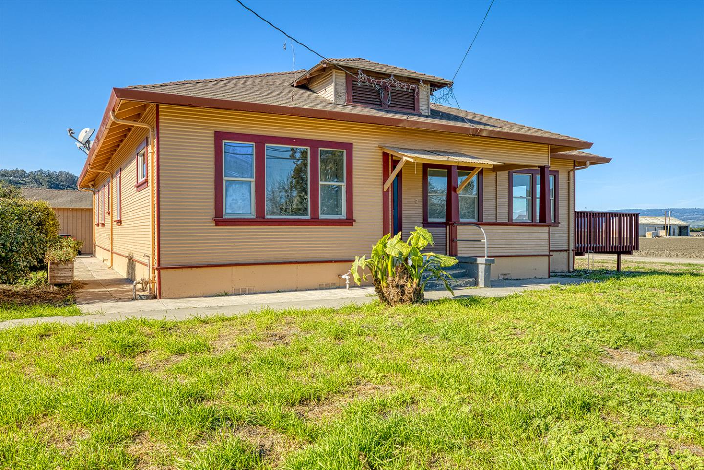 Detail Gallery Image 4 of 42 For 120 San Miguel Canyon Rd, Royal Oaks,  CA 95076 - 4 Beds | 2 Baths