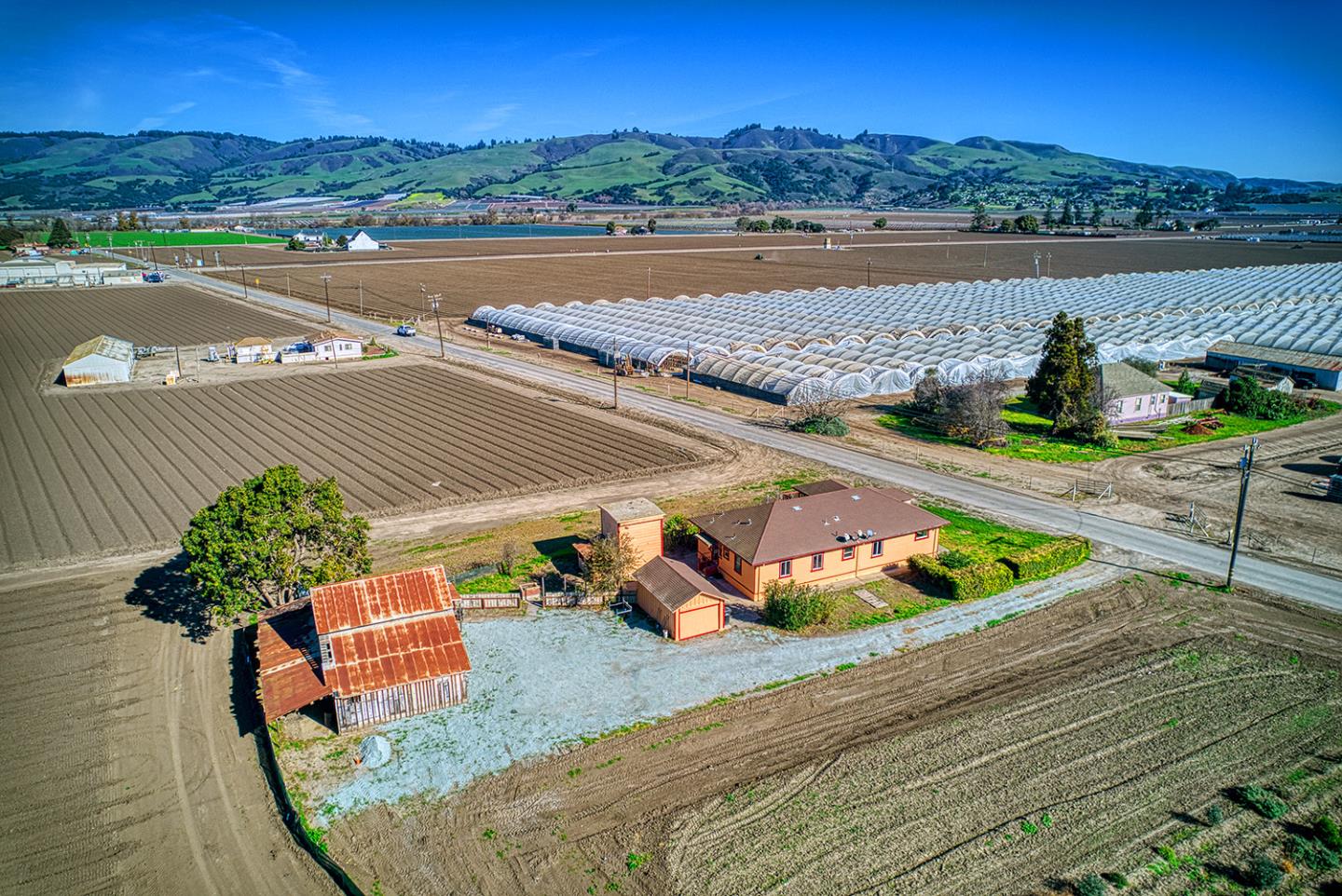 Detail Gallery Image 5 of 42 For 120 San Miguel Canyon Rd, Royal Oaks,  CA 95076 - 4 Beds | 2 Baths