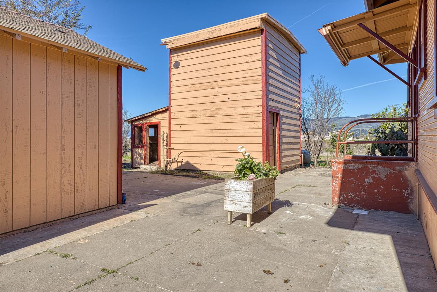 Detail Gallery Image 6 of 42 For 120 San Miguel Canyon Rd, Royal Oaks,  CA 95076 - 4 Beds | 2 Baths